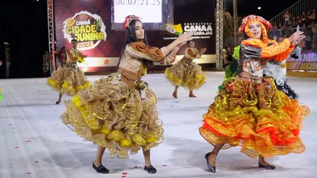 Quadrilhas estudantis abrilhantam o Canaã Cidade Junina