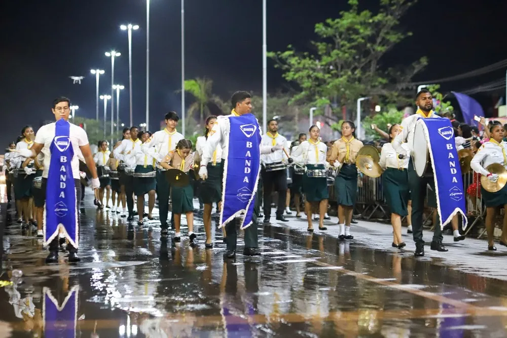 Milhares de canaenses celebram Dia da Independência