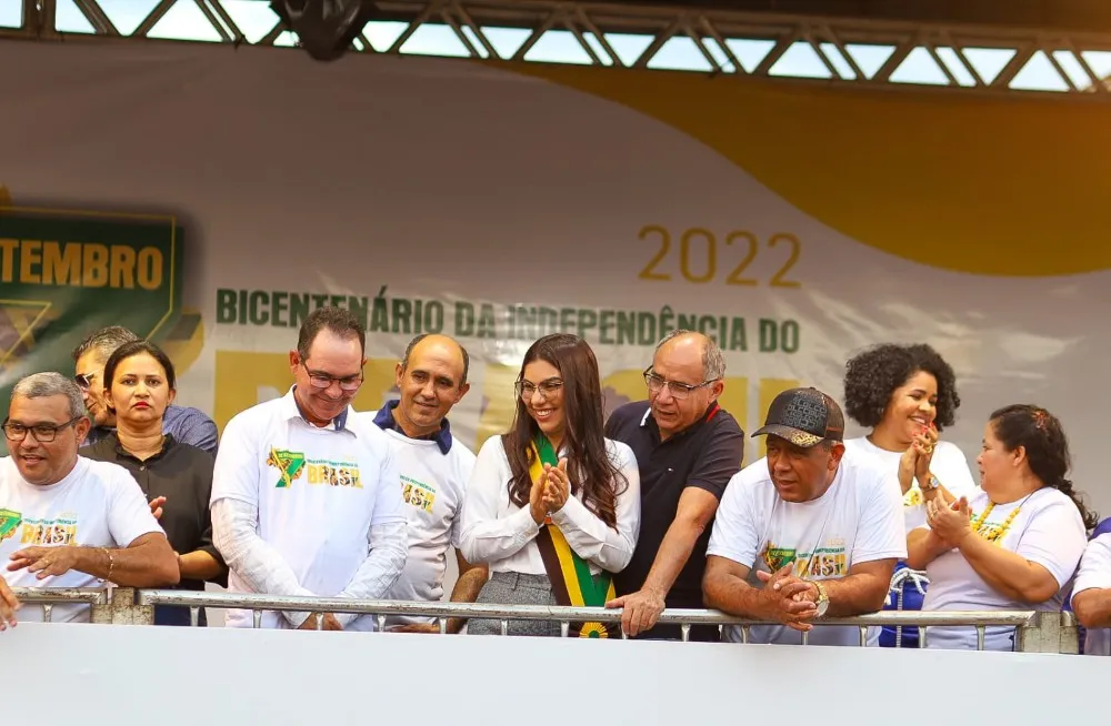 Milhares de canaenses celebram Dia da Independência