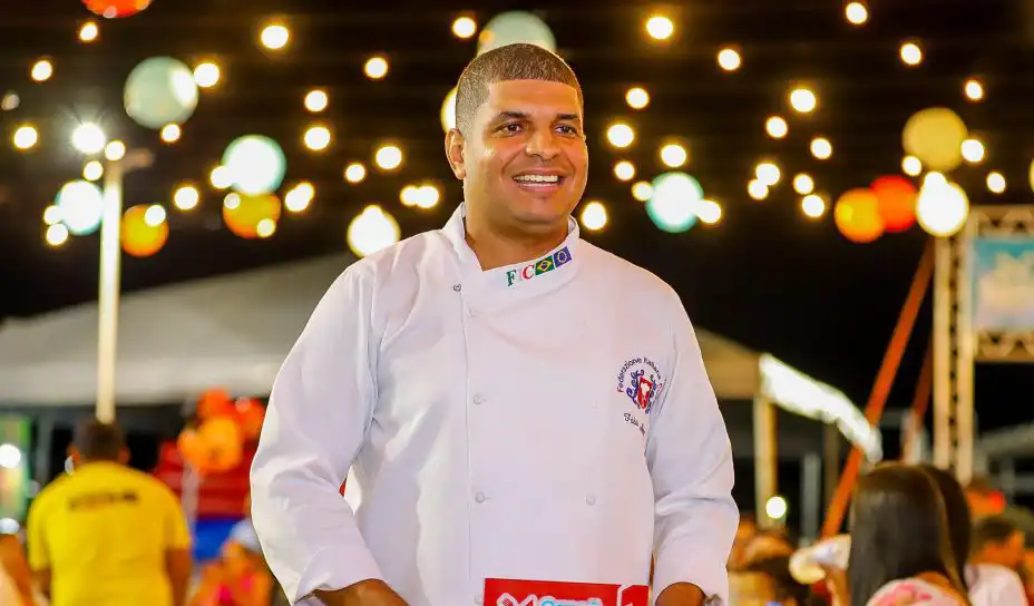 Chef Fábio Neres inovou com uma parmegiana com fetuticcine artesanal