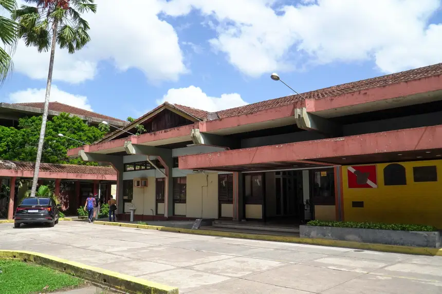 Em Belém, o Centro de Ciências Biológicas e da Saúde (CCBS) da Uepa na travessa Perebebuí, no bairro do Marco
