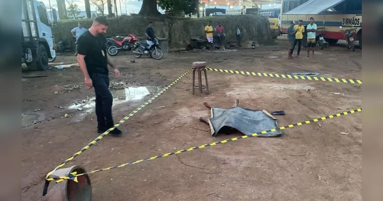 Polícia isolo o corpo da vítima | Divulgação