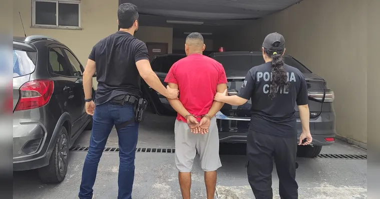 O suspeito foi preso e conduzido para a delegacia após a filha denunciar os abusos. | Polícia Civil do Pará/Divulgação