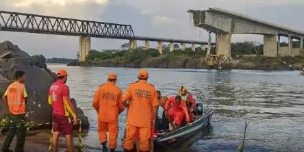 O acidente ocorreu por volta das 14h50, de acordo com informações da Polícia Rodoviária Federal (PRF). (Divulgação/ Corpo de Bombeiros/ Governo do Tocantins)