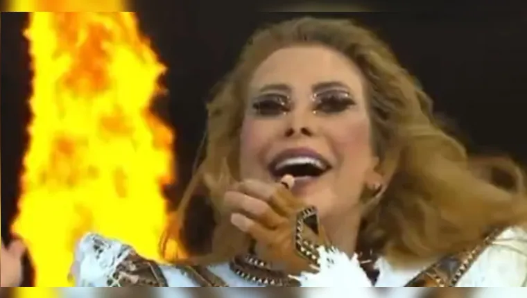 Joelma se apresentou antes da partida entre Flamengo e Botafogo pela final da Supercopa do Brasil. | (Reprodução)