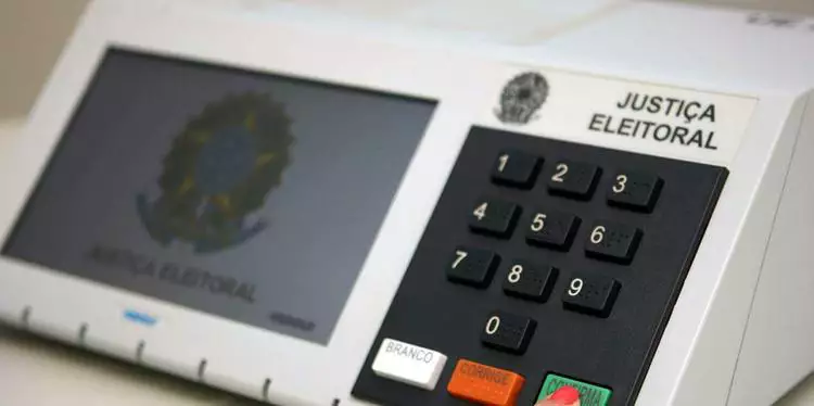Eleições municipais ocorrem no dia 6 de outubro ()
