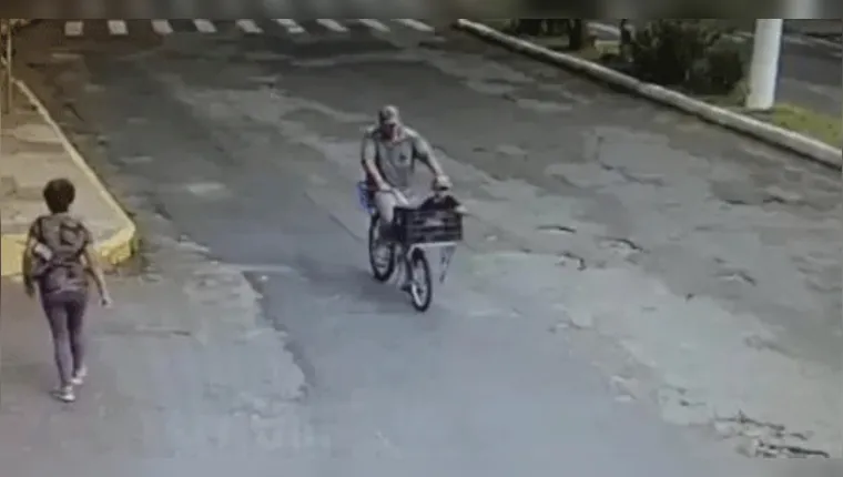 Pai carregou filho em bicicleta antes de atirá-lo de ponte no RS. | Reprodução/YouTube